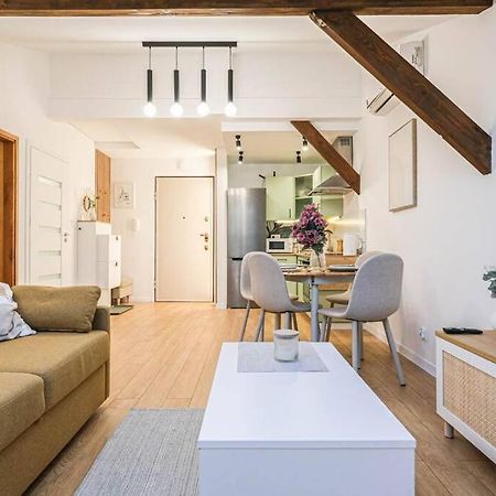 Cozy Loft Under The Wawel Sky Cracóvia Exterior foto