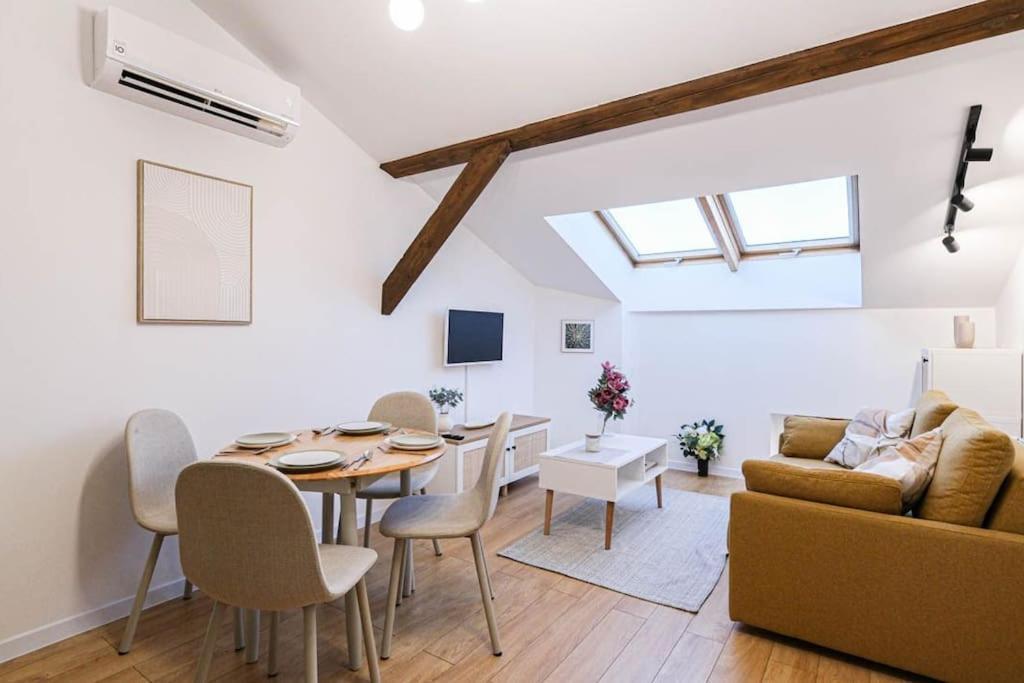Cozy Loft Under The Wawel Sky Cracóvia Exterior foto